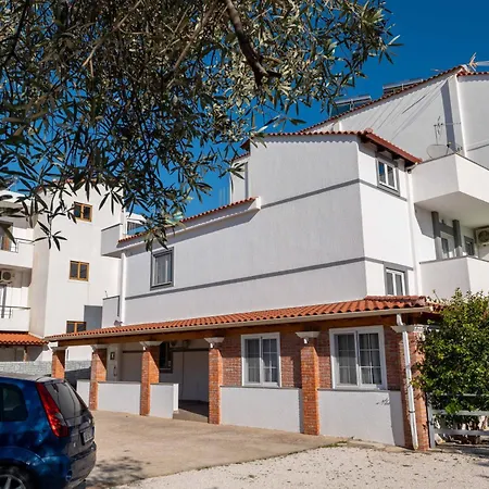 Aktea Apartment Ksamil